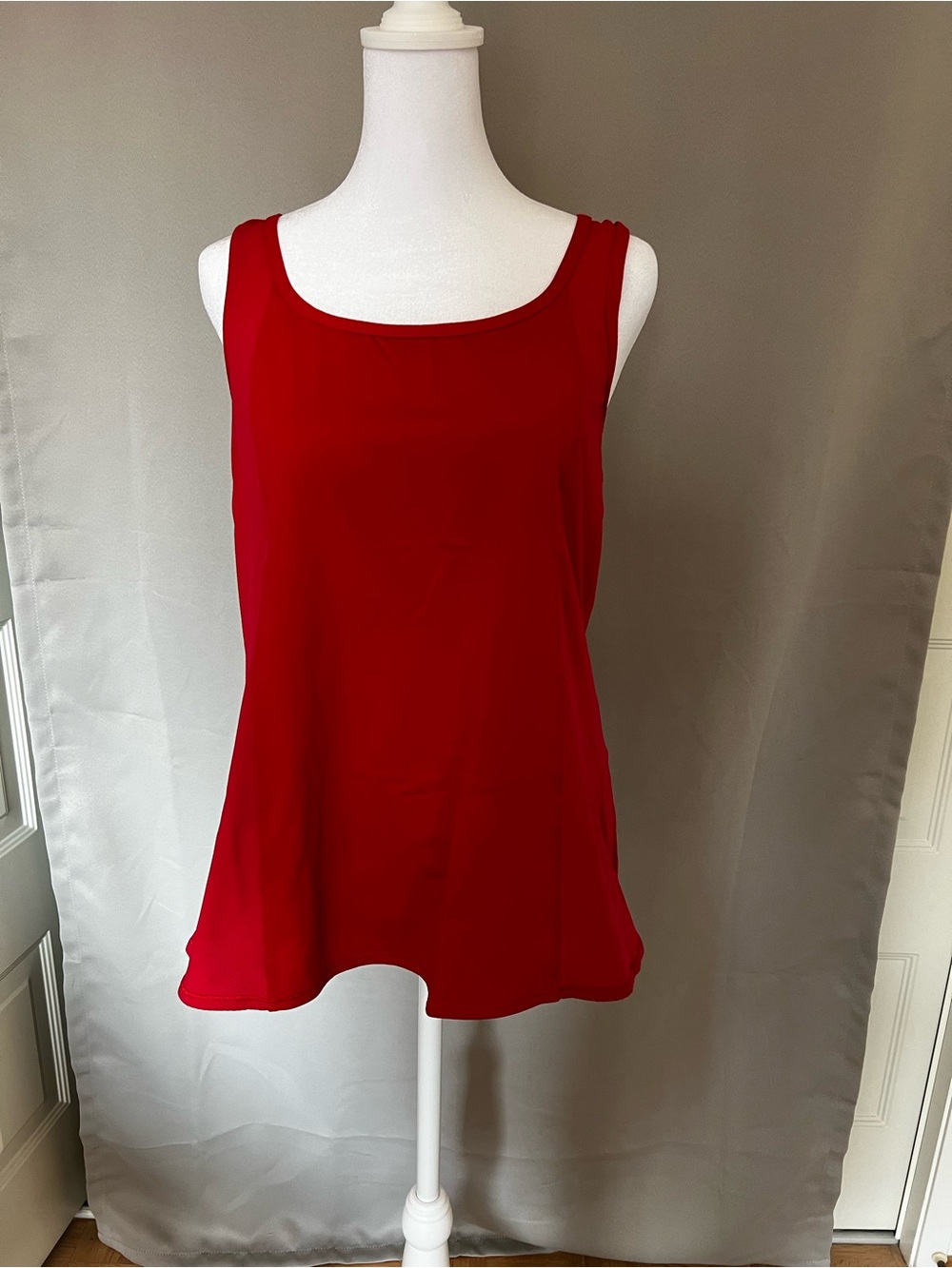 Lululemon Women’s Red Cross-backTank Top